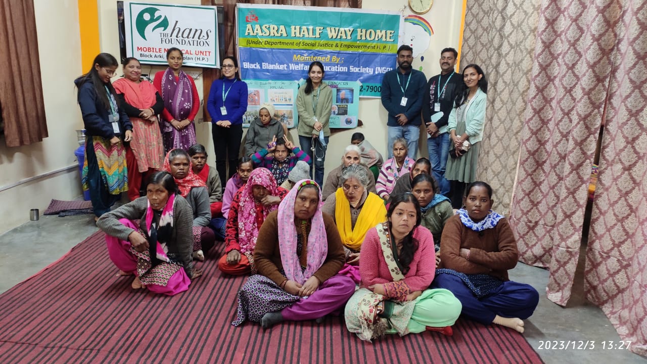 हंस फाउंडेशन की एमएमयू अर्की टीम ने अंतरराष्ट्रीय विकलांगता दिवस के उपलक्ष पर मानसिक रोगियों के लिए कुनिहार में विशेष शिविर का किया आयोजन