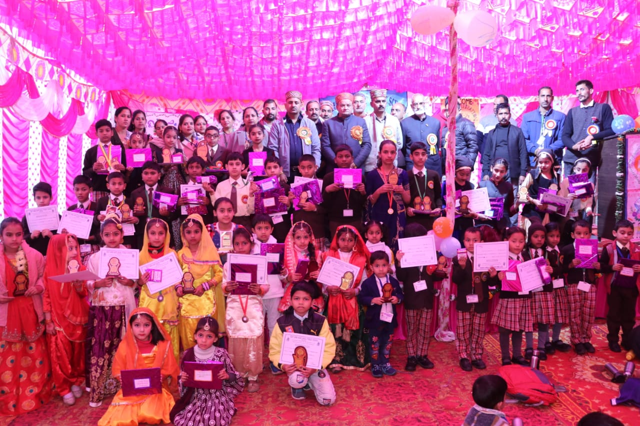 सत श्री बाड़ूबाड़ा पब्लिक स्कूल भलग (मांगल) में वार्षिक पारितोषिक वितरण समारोह मनाया गया