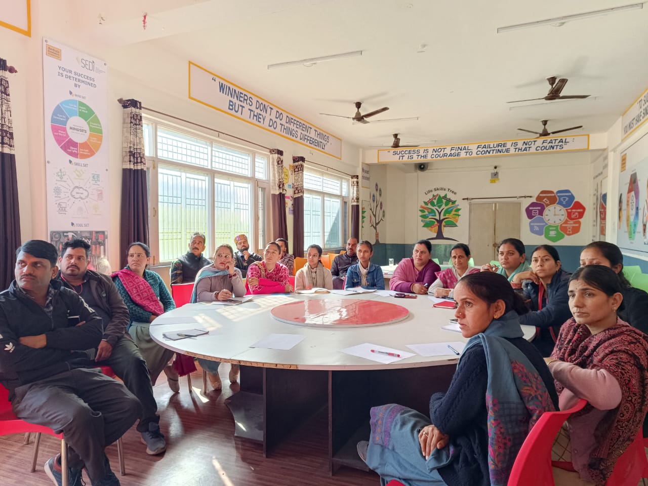 अंबुजा सीमेंट फाउंडेशन आईटीआई दाड़लाघाट में एंटरप्रेन्योरशिप डेवलपमेंट प्रोग्राम कार्यशाला का आयोजन