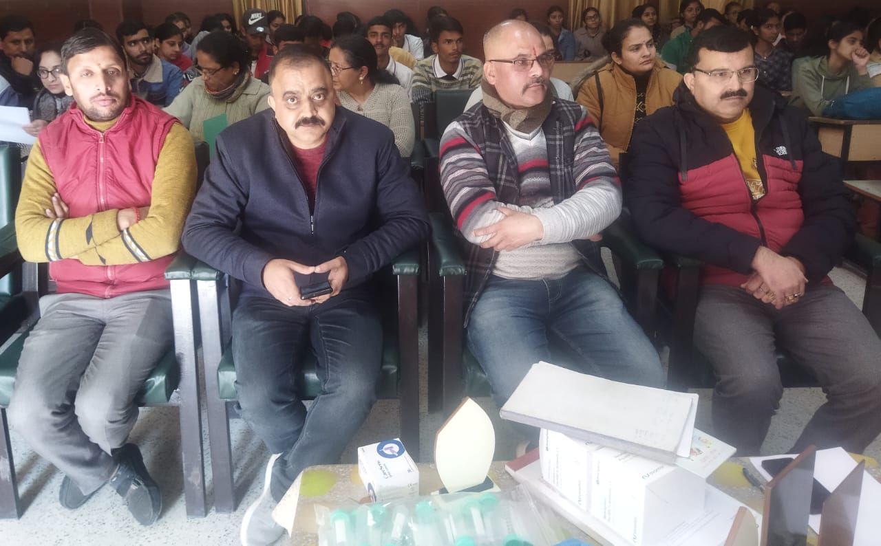 राजकीय उत्कृष्ट महाविद्यालय अर्की में स्वास्थ्य विभाग द्वारा  एड्स जागरूकता कार्यक्रम का किया गया आयोजन