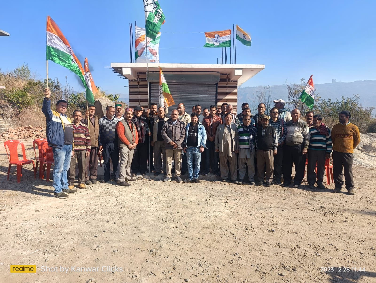 भराड़ीघाट में मनाया कोंग्रेस स्थापना दिवस