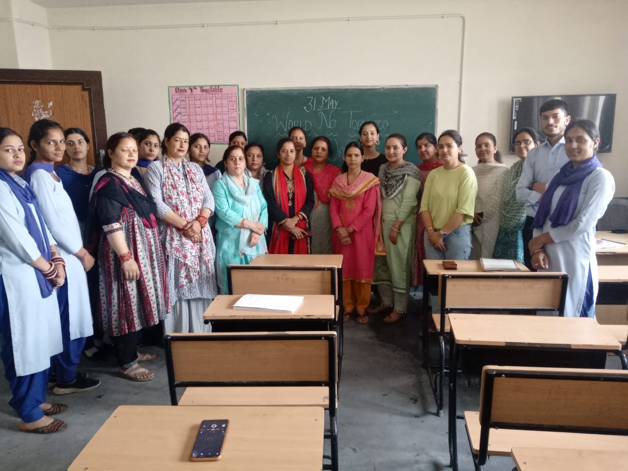 लक्ष्य बीएड कॉलेज मंजयाट में मनाया धूम्रपान निषेध दिवस