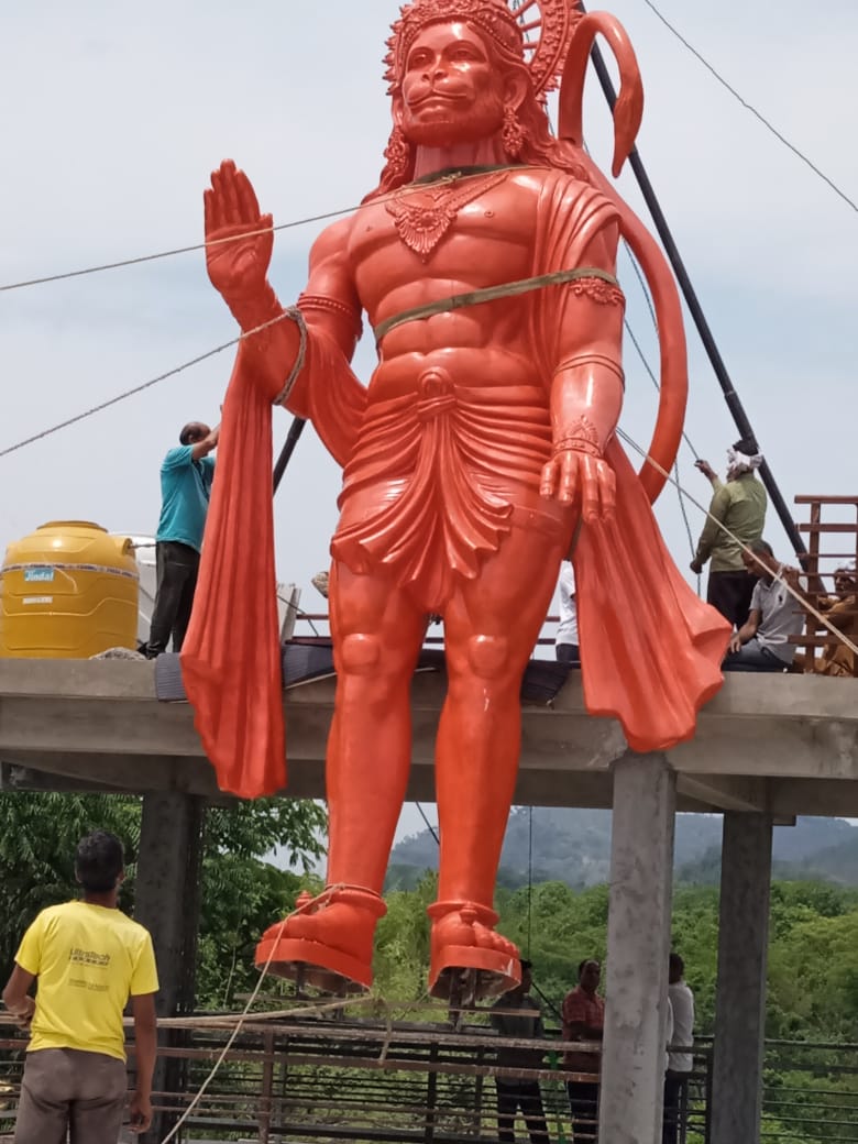 बांके बिहारी मंदिर पट्टाबरौरी में हनुमान जी की 25 फ़ीट की मूर्ति की हुई स्थापना।