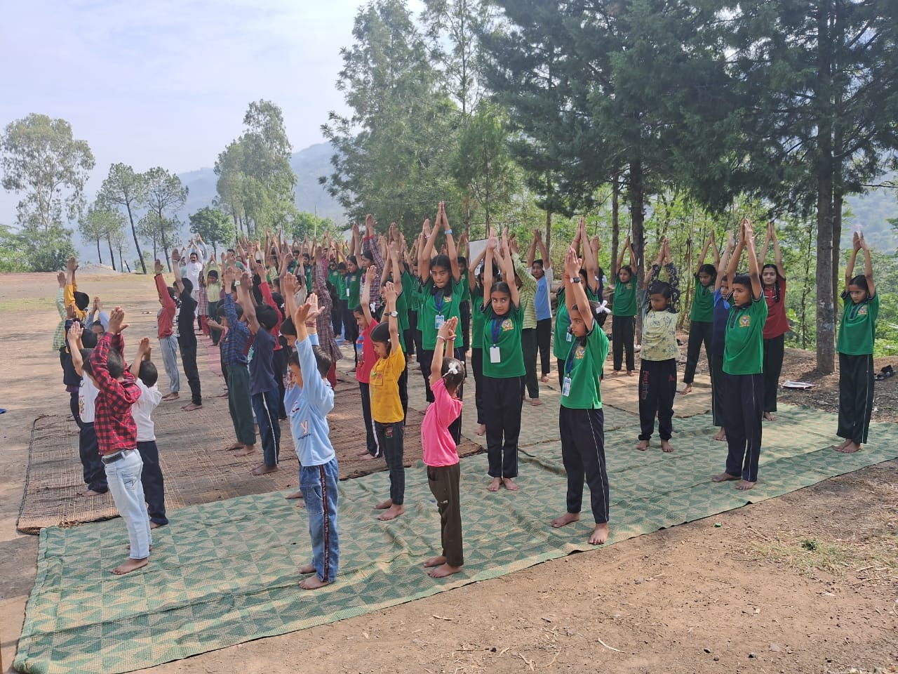 हनुमान बड़ोग विद्यालय में मनाया गया योग दिवस