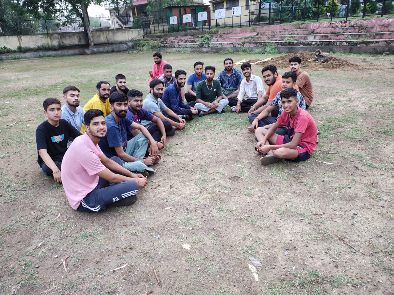 कुनिहार ग्रीन पार्क स्टेडियम में डे नाईट फुटबॉल का आनन्द लेंगे दर्शक।