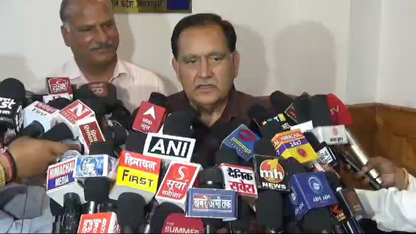 विधानसभा अध्यक्ष कुलदीप पठानिया ने तीनों निर्दलीयों के इस्तीफे स्वीकार किये