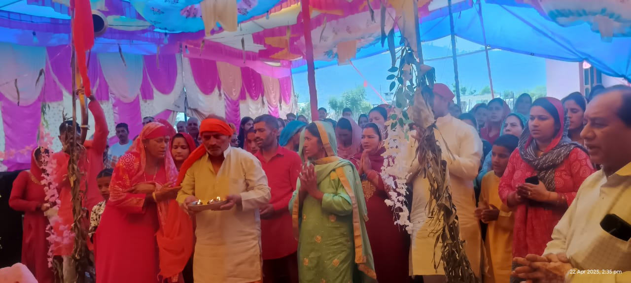 भगवान की महिमा अवर्णनीय एवं अतुलनीय है – – हरीश गर्गाचार्य