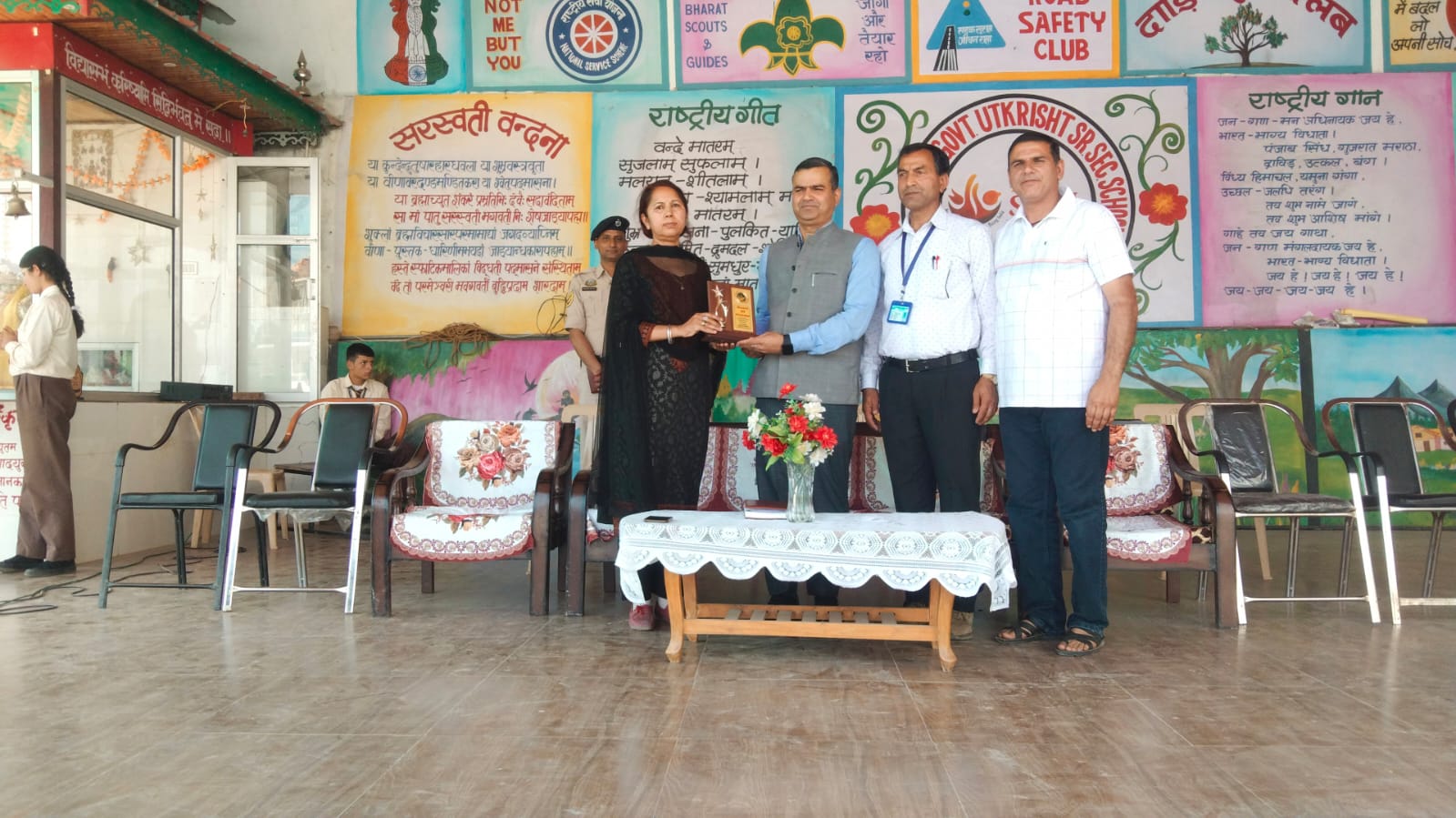 डीएसपी संदीप शर्मा ने नशे, यातायात और साइबर क्राइम पर विद्यार्थियों को किया जागरूक।