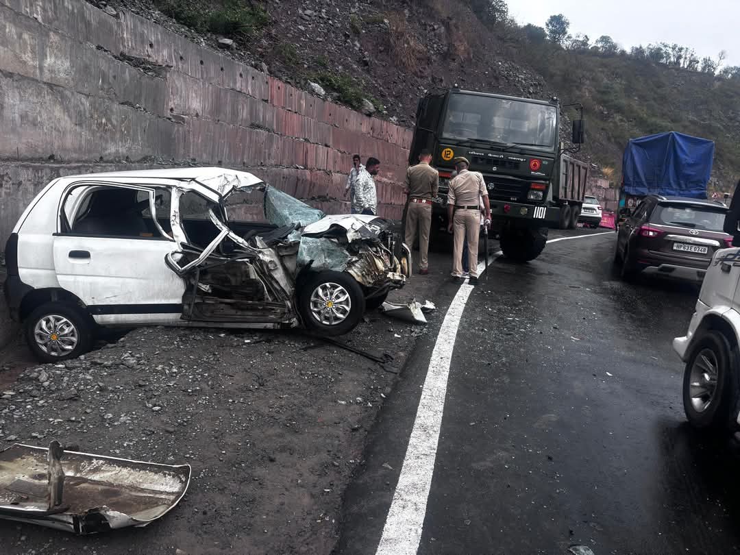 शिमला नेशनल हाईवे पर एक दर्दनाक सड़क हादसा एक की मौत तीन घायल