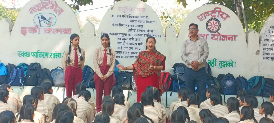 कामना बनी हैड गर्ल ।