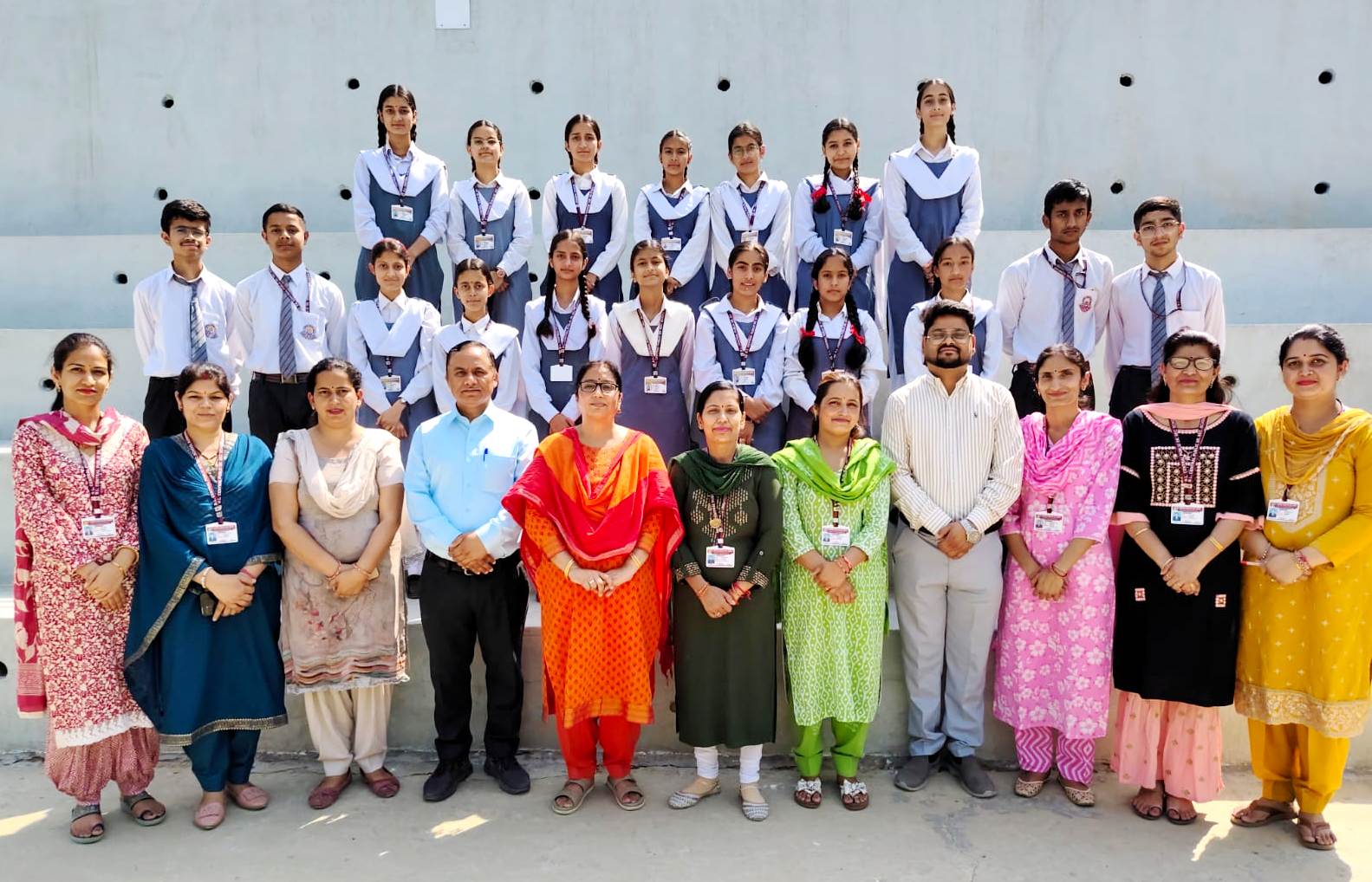 बी एल स्कूल कुनिहार की अन्वी , गीतंश और मन्नत ने किया दसवीं कक्षा में टॉप