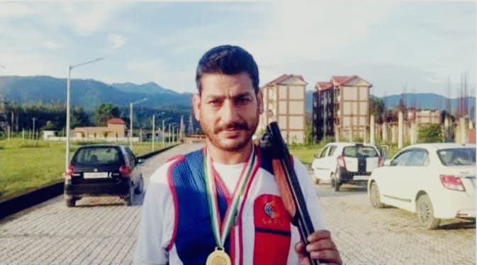 सोलन के युवा निशानेबाज सुशांत ठाकुर ने ट्रैप शूटिंग सीनियर वर्ग में स्वर्ण पदक जीता