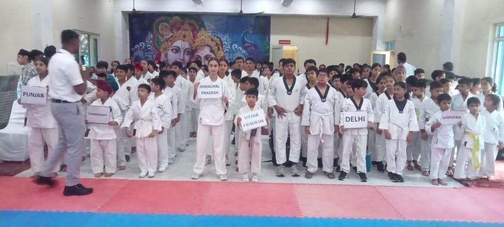 नार्थ जोन कराटे चैंपियनशिप में स्टार गोजूरियो कराटे एकेडमी कुनिहार के बच्चों का उत्कृष्ट प्रदर्शन ।