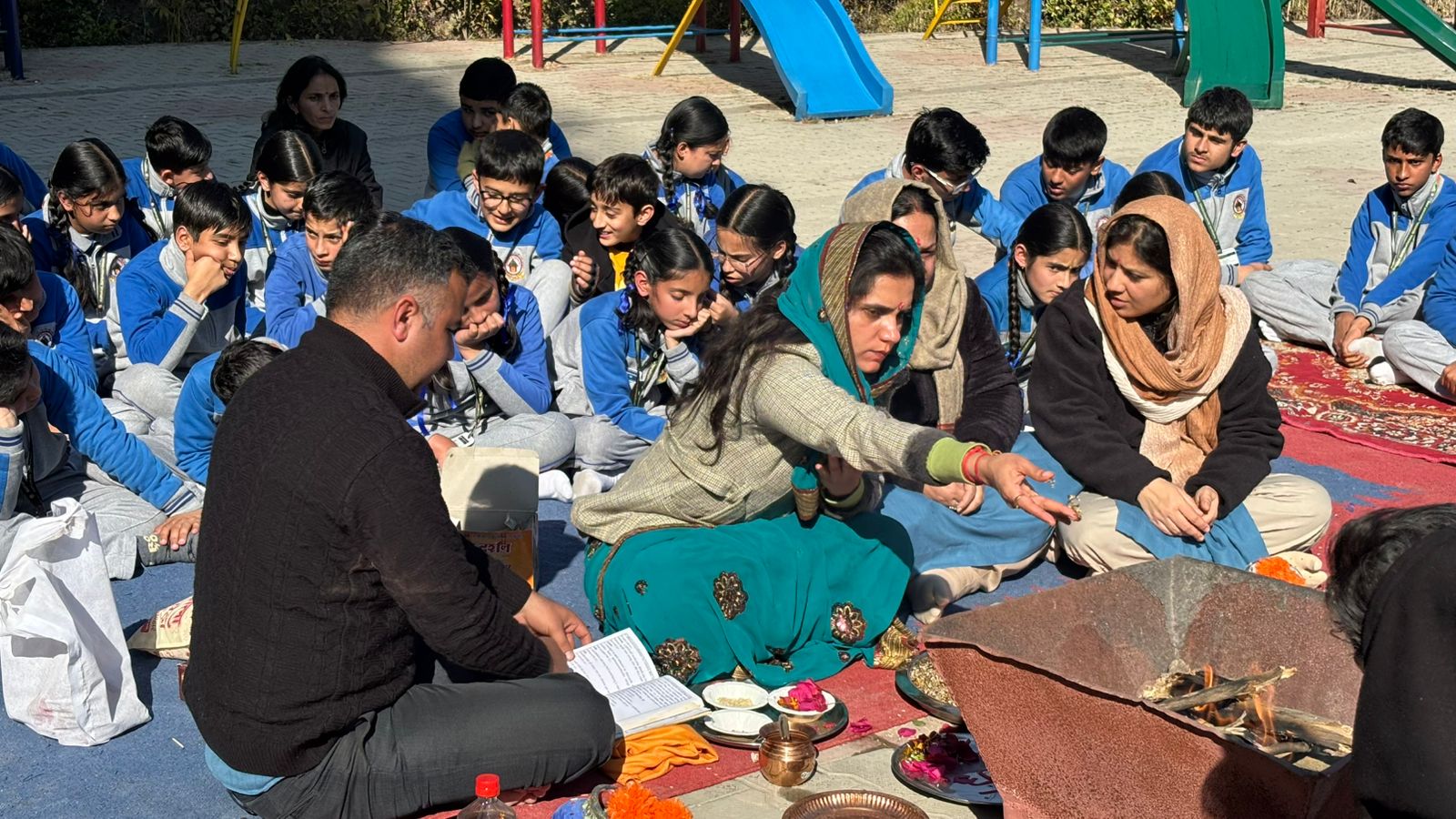 भारत विविधताओं का देश,संस्कृति एवं परंपराओं के साथ सभी धर्मो का करे सम्मान