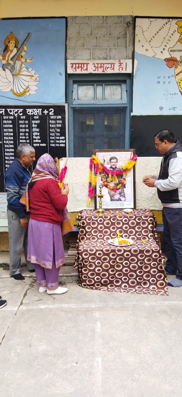 शहीद कैप्टन विजयंत थापर के जन्मदिन पर किया याद