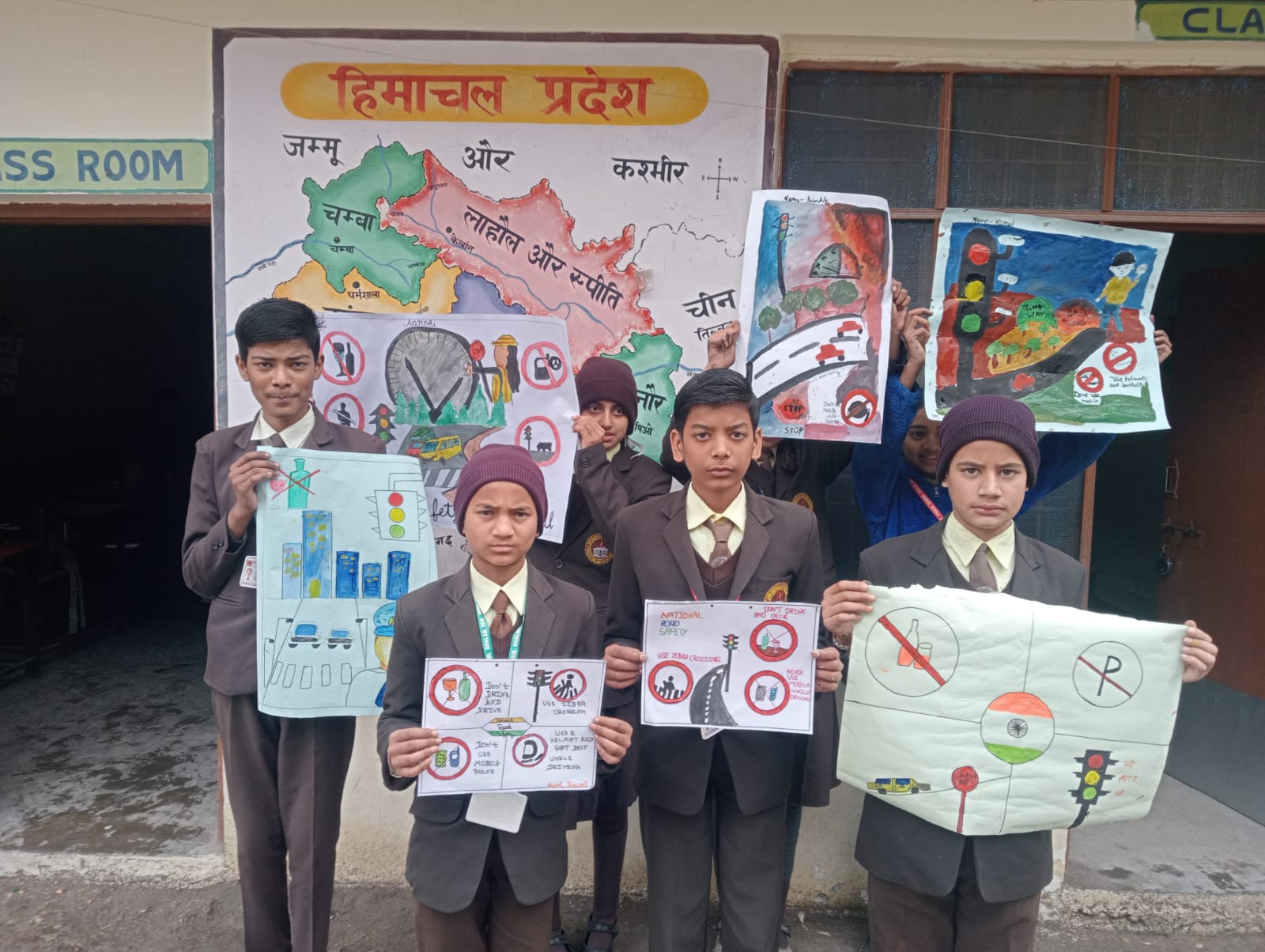 राष्ट्रीय सड़क सुरक्षा माह के अंतर्गत सत श्री बाडु बाड़ा पब्लिक स्कूल भलग में विभिन्न जागरूकता गतिविधियों का आयोजन